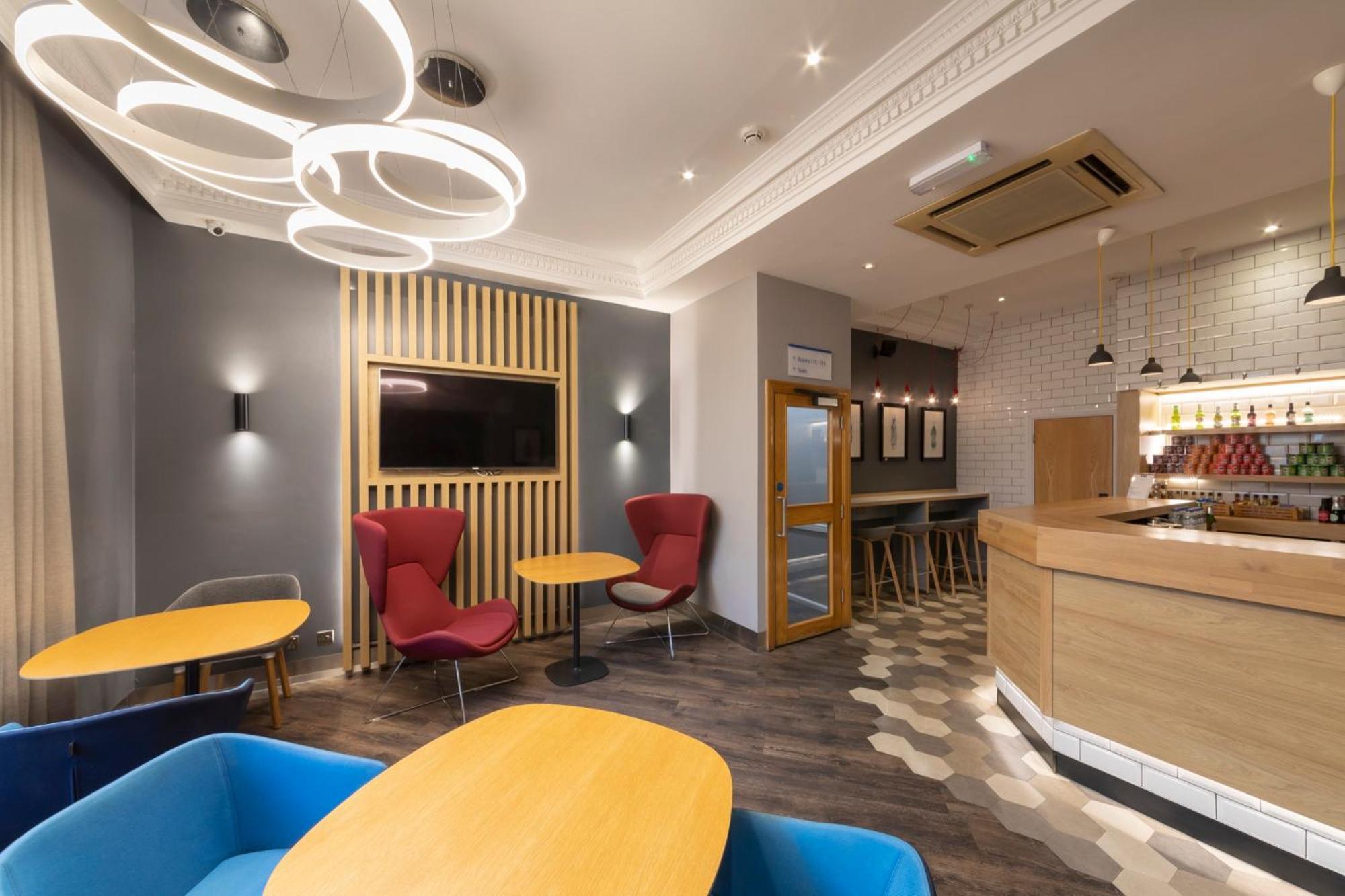 Express Victoria By Ihg Hotel London