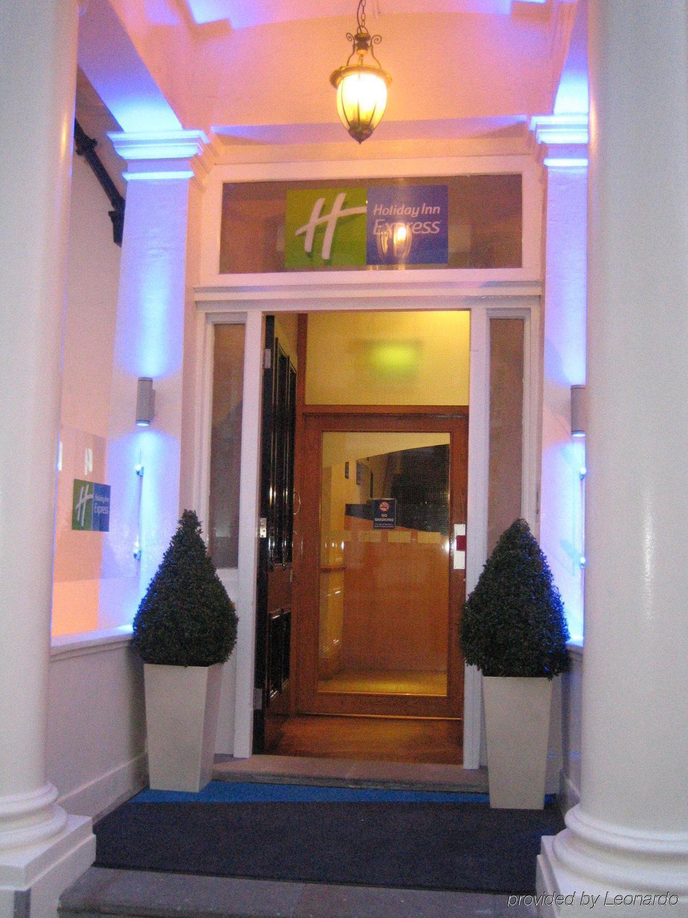 Express Victoria By Ihg 3* London